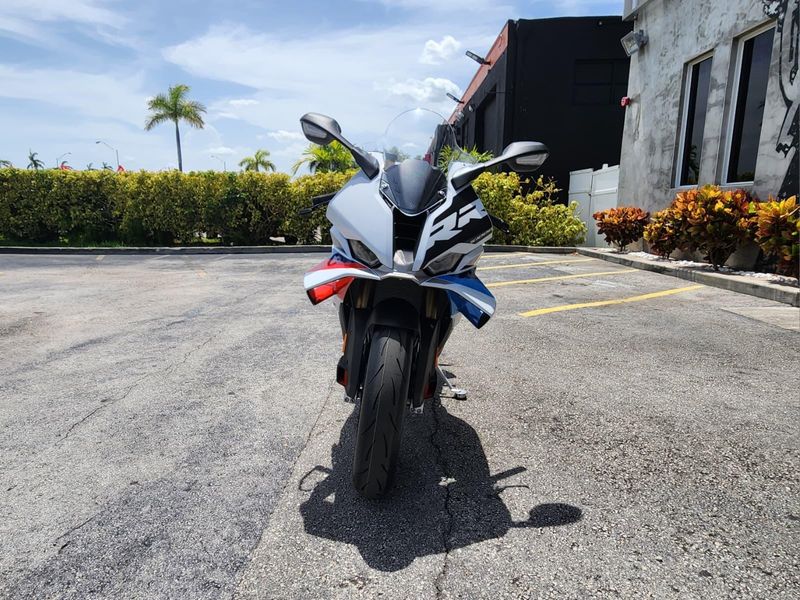 2026 BMW S 1000 RRImage 2