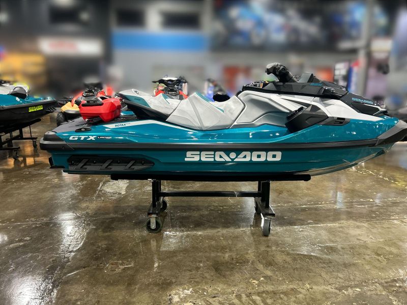 2025 Sea-Doo GTX LIMITED 325 (SOUND SYSTEM) Image 16