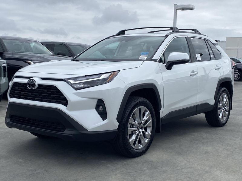 New 2025 Toyota RAV4 XLE PremiumImage 6