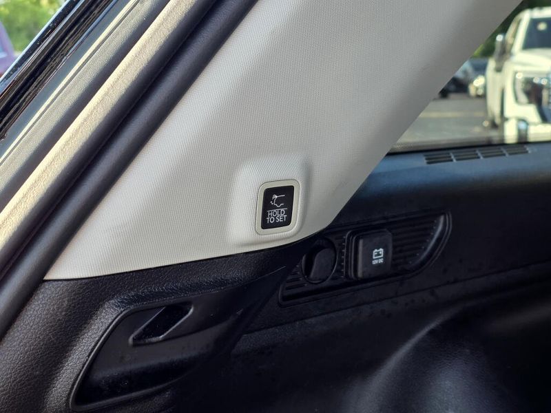 Used 2023 Jeep Grand Cherokee Limited