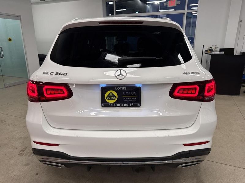 2022 Mercedes-Benz GLC 300Image 14