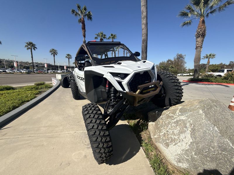New 2026 Polaris RZR PRO R 4 ULTIMATE Image 13