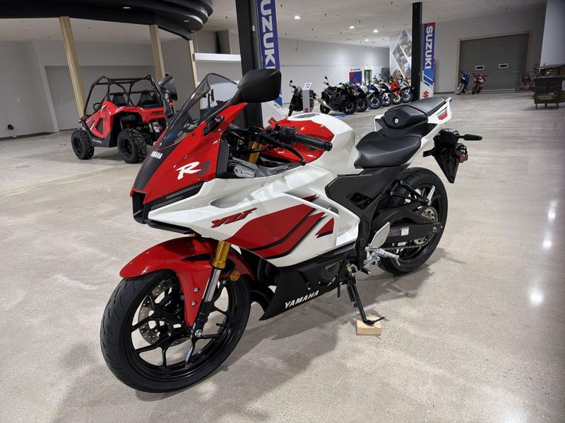 New 2026 Yamaha YZF-R3 ABS Image 13