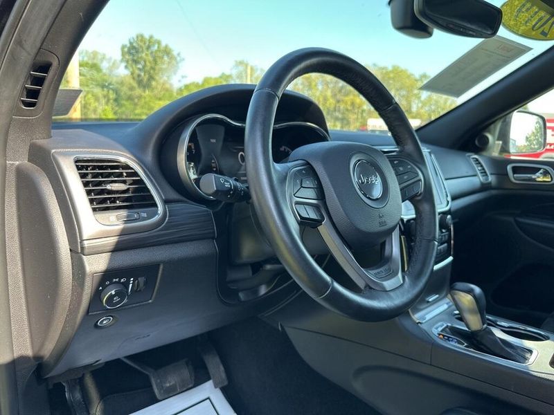 2019 Jeep Grand Cherokee Altitude photo 15