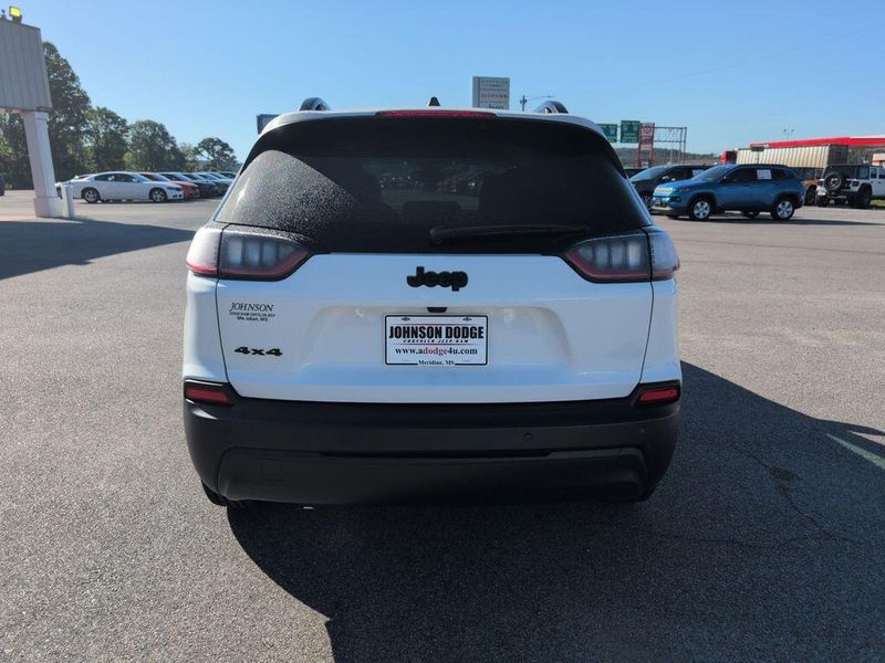 2023 Jeep Cherokee Altitude LuxImage 4