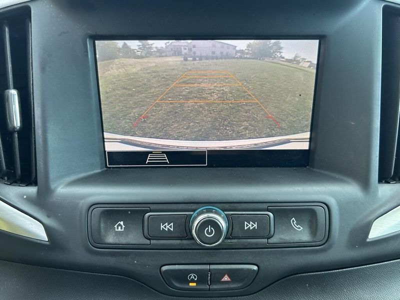 2023 Gmc Terrain SLE photo 23