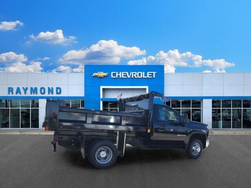 New 2026 Chevrolet Silverado 3500HD Work TruckImage 4