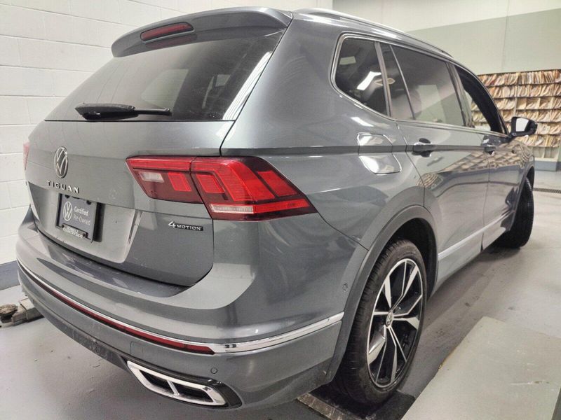 2022 Volkswagen Tiguan SEL R-Line AWD w/Sunroof/NavImage 13