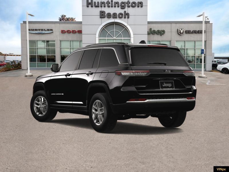2025 Jeep Grand Cherokee Laredo X 4x2Image 5