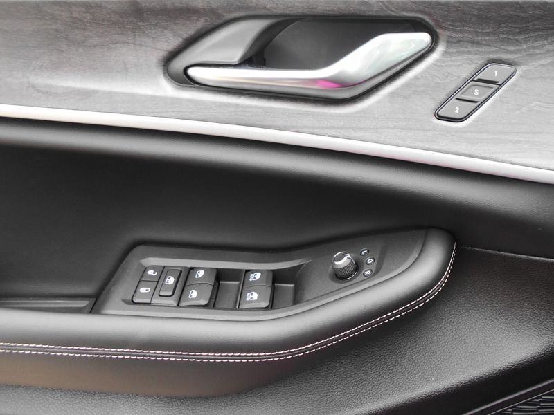 2025 Jeep Grand Cherokee Limited 4x4Image 14