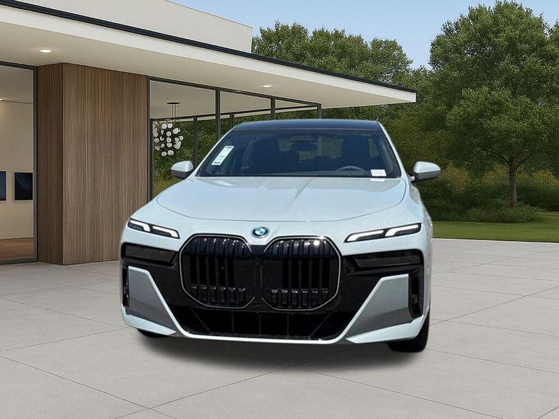 New 2026 BMW 7 Series 750e xDriveImage 3