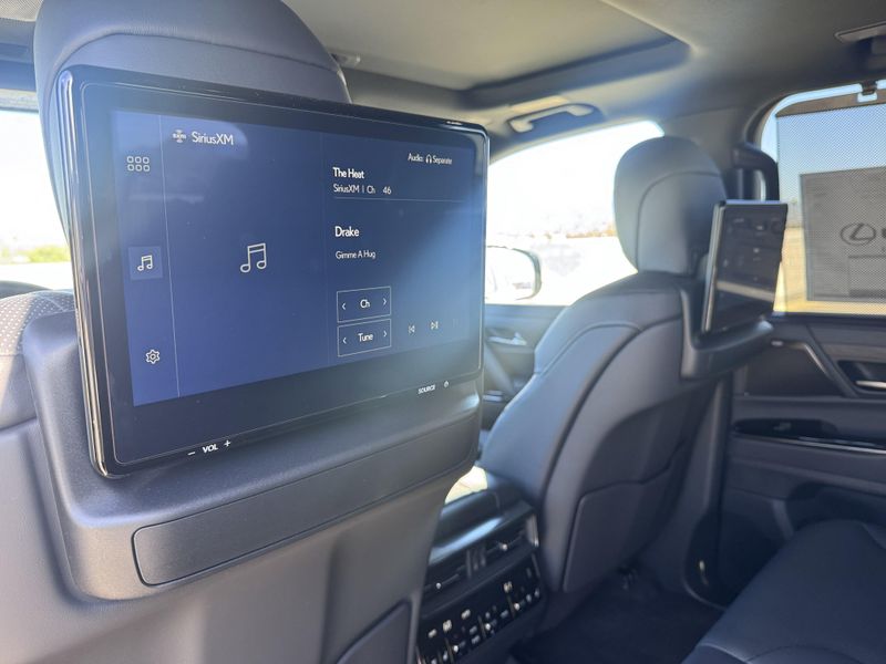 2025 Lexus LX 600 LuxuryImage 27