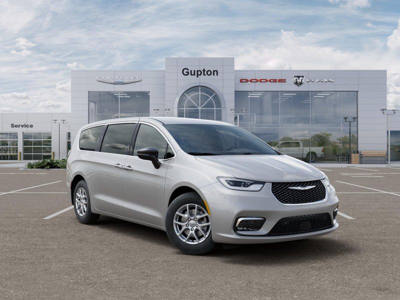 New 2026 Chrysler Pacifica SelectImage 39