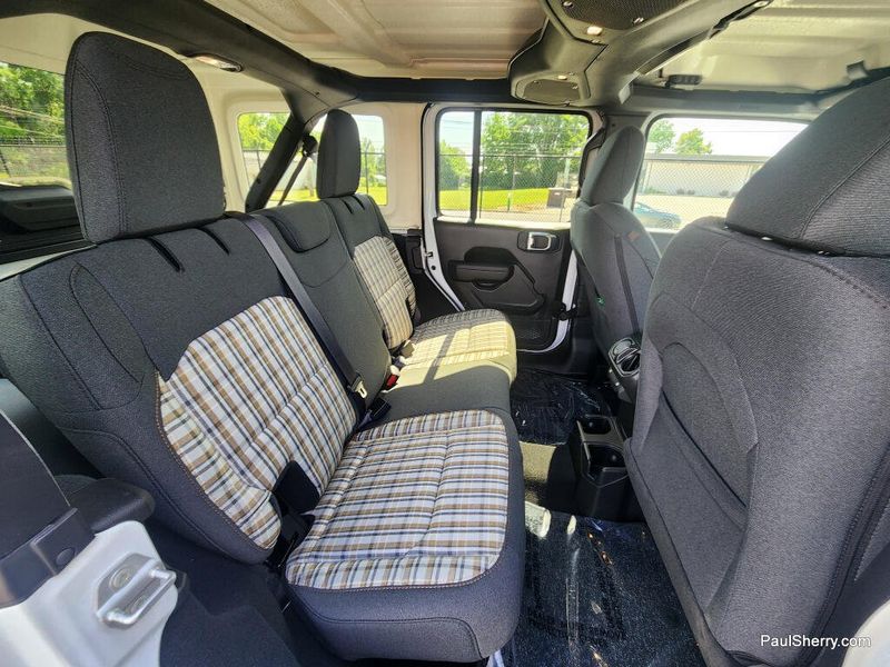 New 2026 Jeep Wrangler 4-door 85th Anniversary Edition