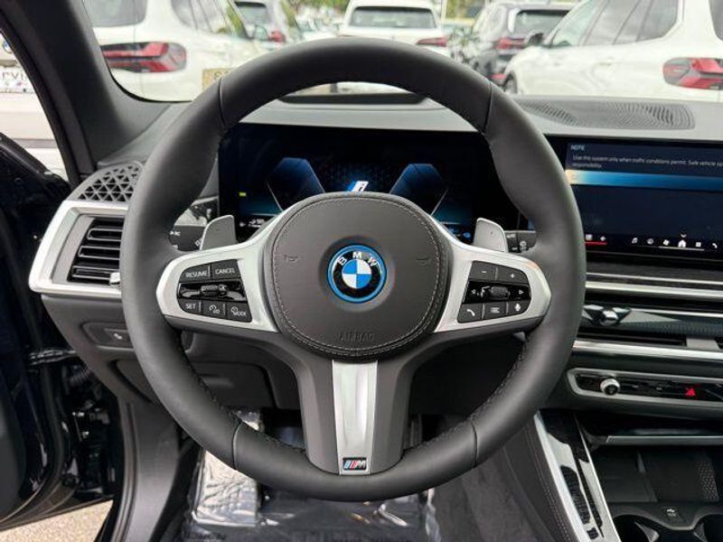 New 2026 BMW X5 xDrive50eImage 21