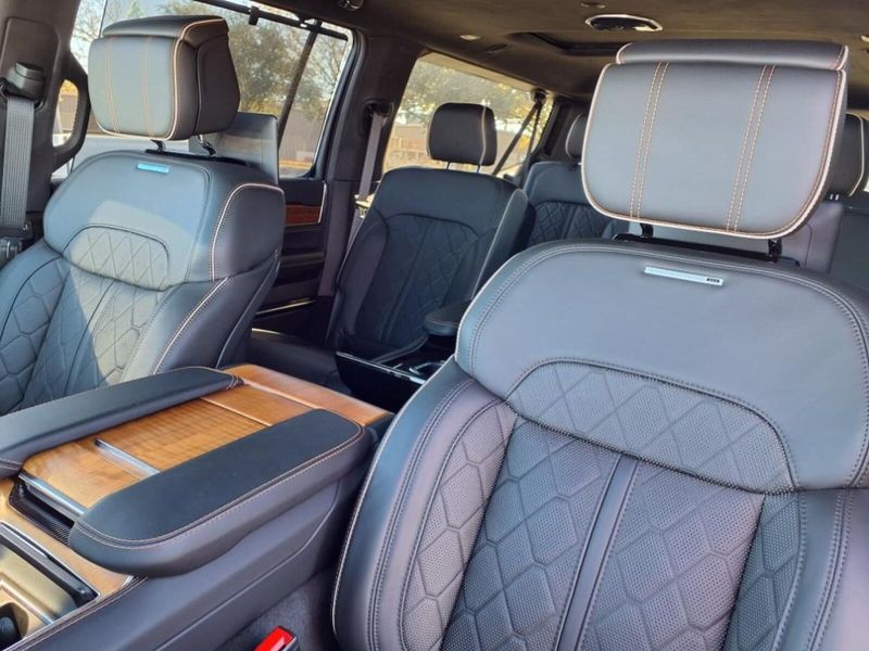 2024 Jeep Grand Wagoneer L III photo 8