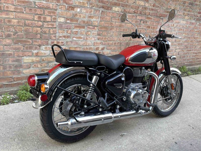 2023 Royal Enfield Classic 350  Image 3