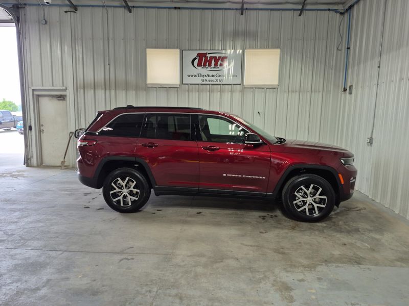 2025 Jeep Grand Cherokee Limited 4x4Image 1