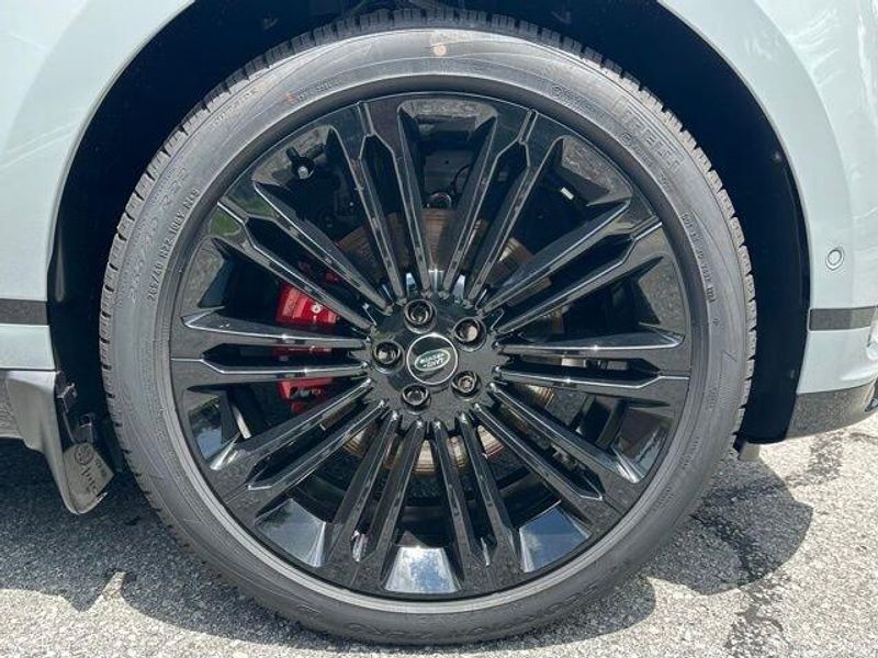 2025 Land Rover Range Rover Velar Dynamic SE