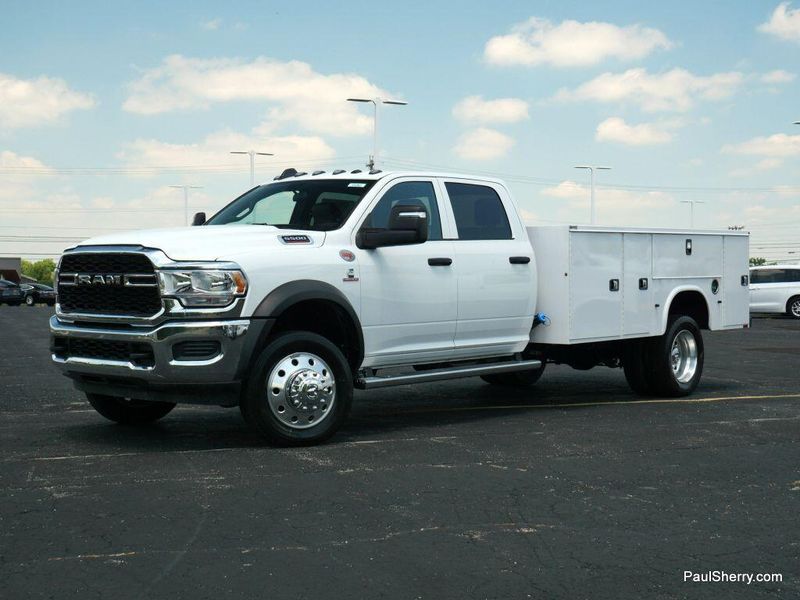 New 2024 RAM 5500 Tradesman Chassis Crew Cab 4x4 84