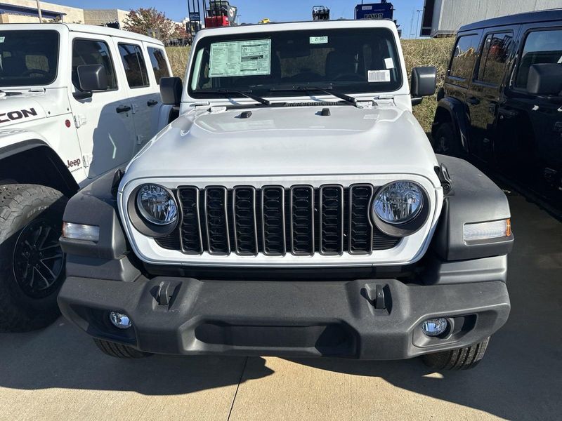 2024 Jeep Wrangler 4-door Sport SImage 2