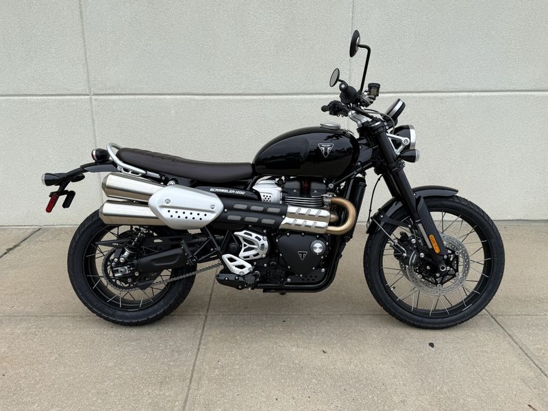 2025 Triumph SCRAMBLER 1200 XImage 2