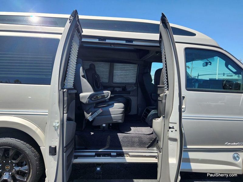2023 Chevrolet Express Cargo Image 43