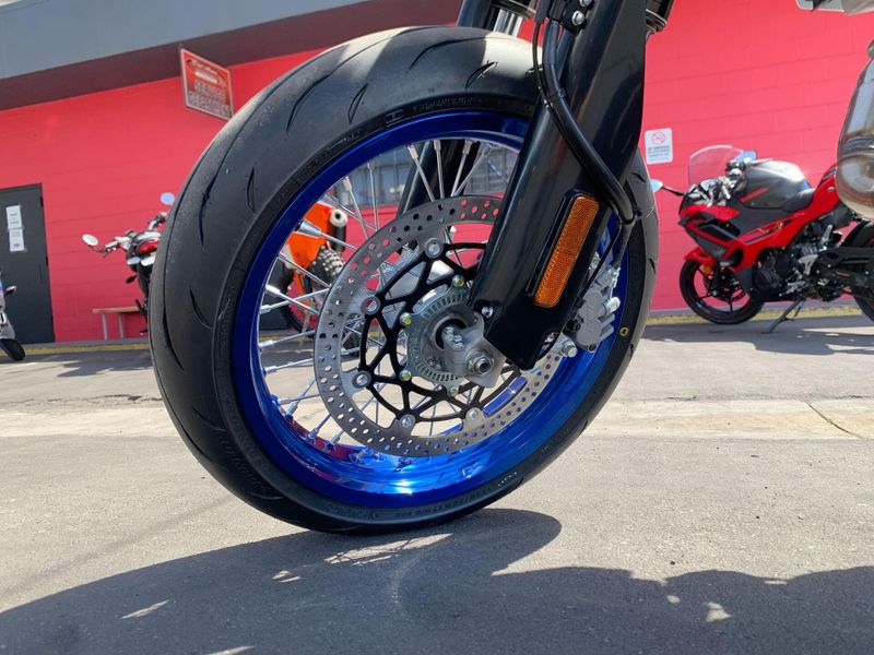 New 2025 Suzuki DR-Z4SM Image 10