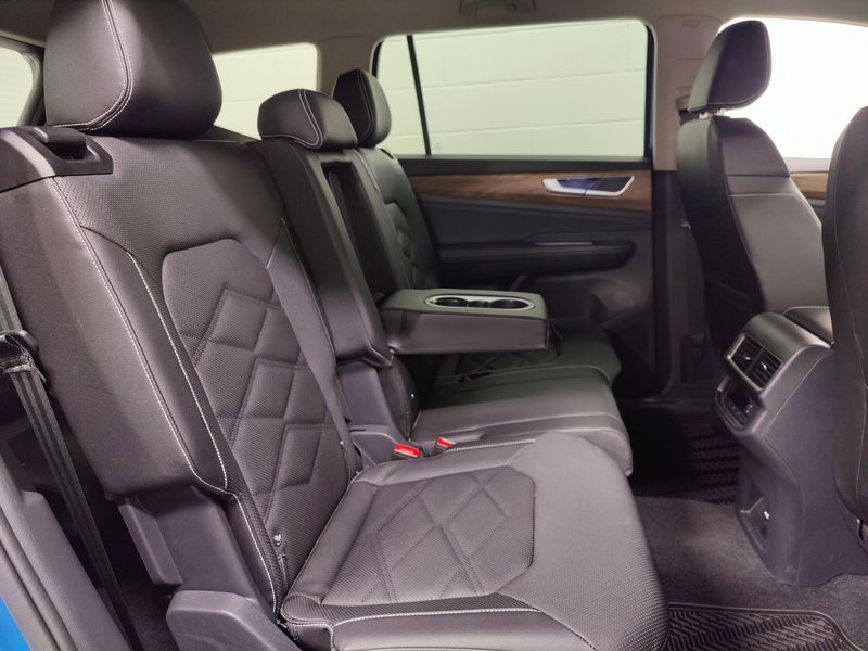 Used 2025 Volkswagen Atlas SE 4-Motion AWDImage 15