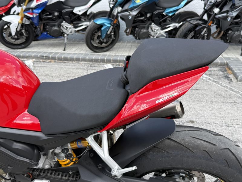 2022 Ducati Streetfighter V4 S