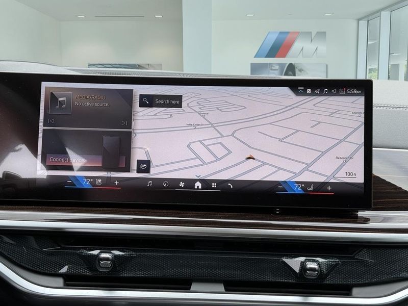 2025 BMW X7 xDrive40iImage 26