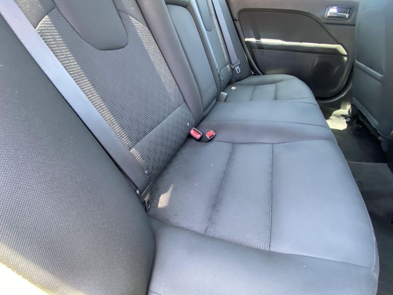 2011 Ford Fusion SEImage 13