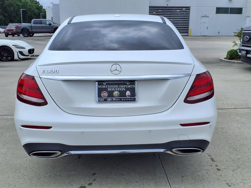 2018 Mercedes-Benz E 300 300Image 8