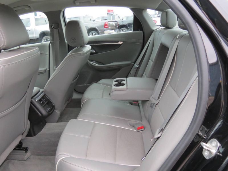 2015 Chevrolet Impala LTZ 4dr Sedan w/2LZImage 27