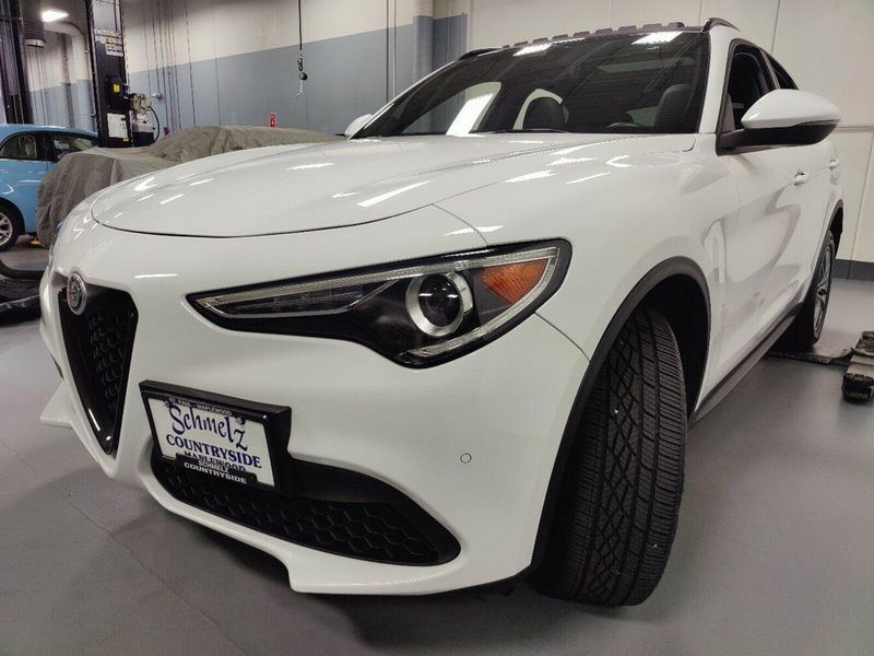 2022 Alfa Romeo Stelvio Sprint AWD w/Sunroof & NavImage 12
