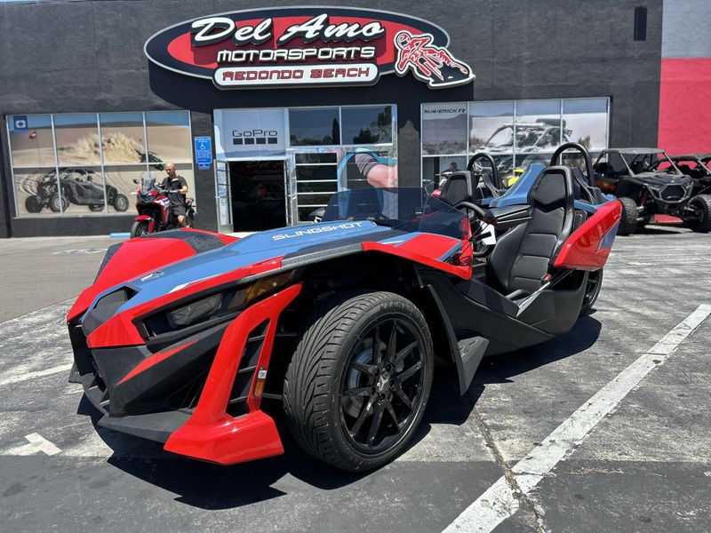 New 2025 Polaris SLINGSHOT SLR AUTODRIVE Image 1