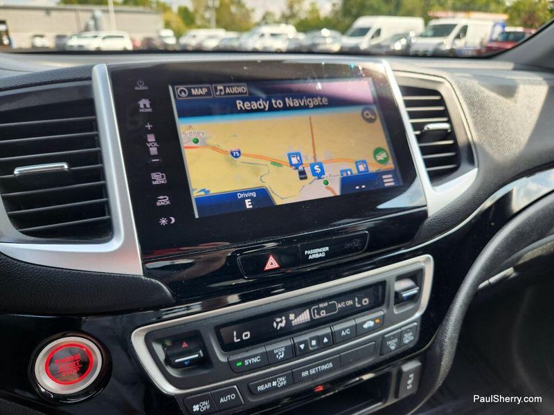 2017 Honda Ridgeline RTL-E photo 35