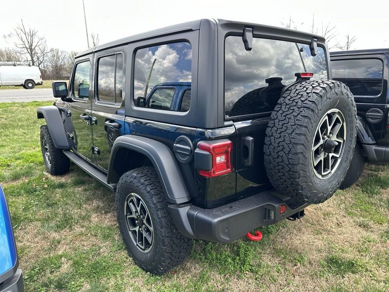 2024 Jeep Wrangler 4-door RubiconImage 10