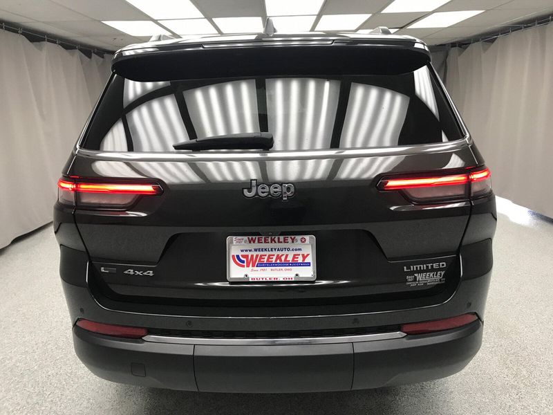 Used 2022 Jeep Grand Cherokee L LimitedImage 12