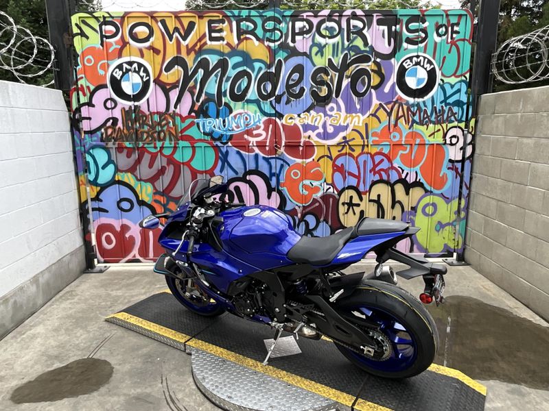 New 2026 Yamaha YZF-R1 Image 8