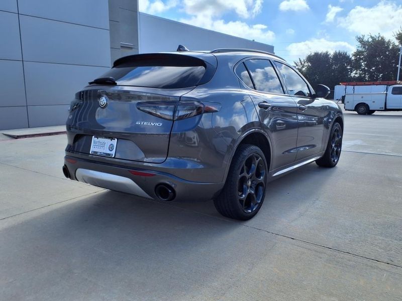 Used 2024 Alfa Romeo Stelvio TiImage 12