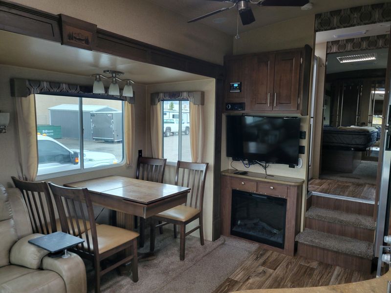 Used 2020 NORTHWOOD MFG ARCTIC FOX 29-5T Image 10