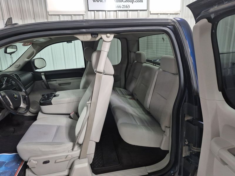 2011 Chevrolet Silverado 1500 LTImage 22