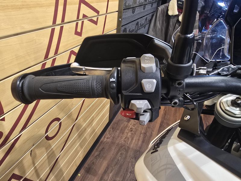 2022 Triumph Tiger 900 GT ProImage 7