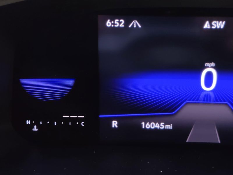 Used 2022 Volkswagen Tiguan SE 4-Motion AWDImage 24