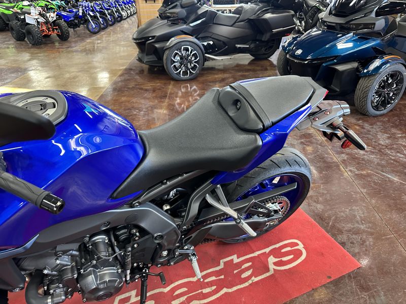 2024 YAMAHA MT09 TEAM BLUE in a TEAM YAMAHA BLUE exterior color. Family PowerSports (877) 886-1997 familypowersports.com 