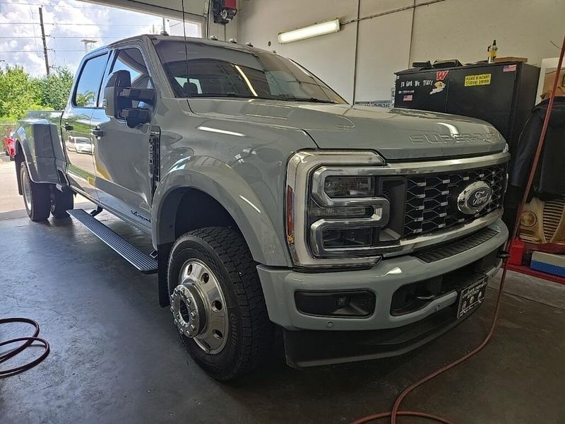 Used 2025 Ford F-450 PlatinumImage 2