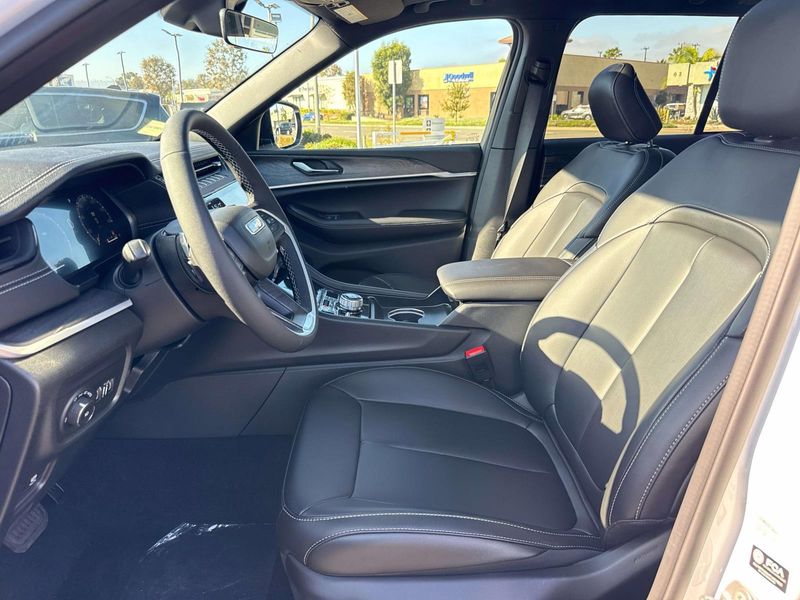 New 2026 Jeep Grand Cherokee Limited 4x4