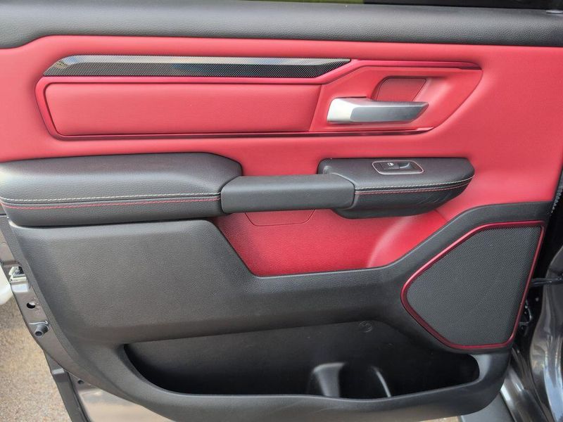 2021 RAM 1500 RebelImage 32
