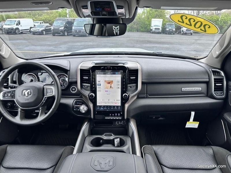 2022 RAM 1500 Laramie Crew Cab 4x4 5